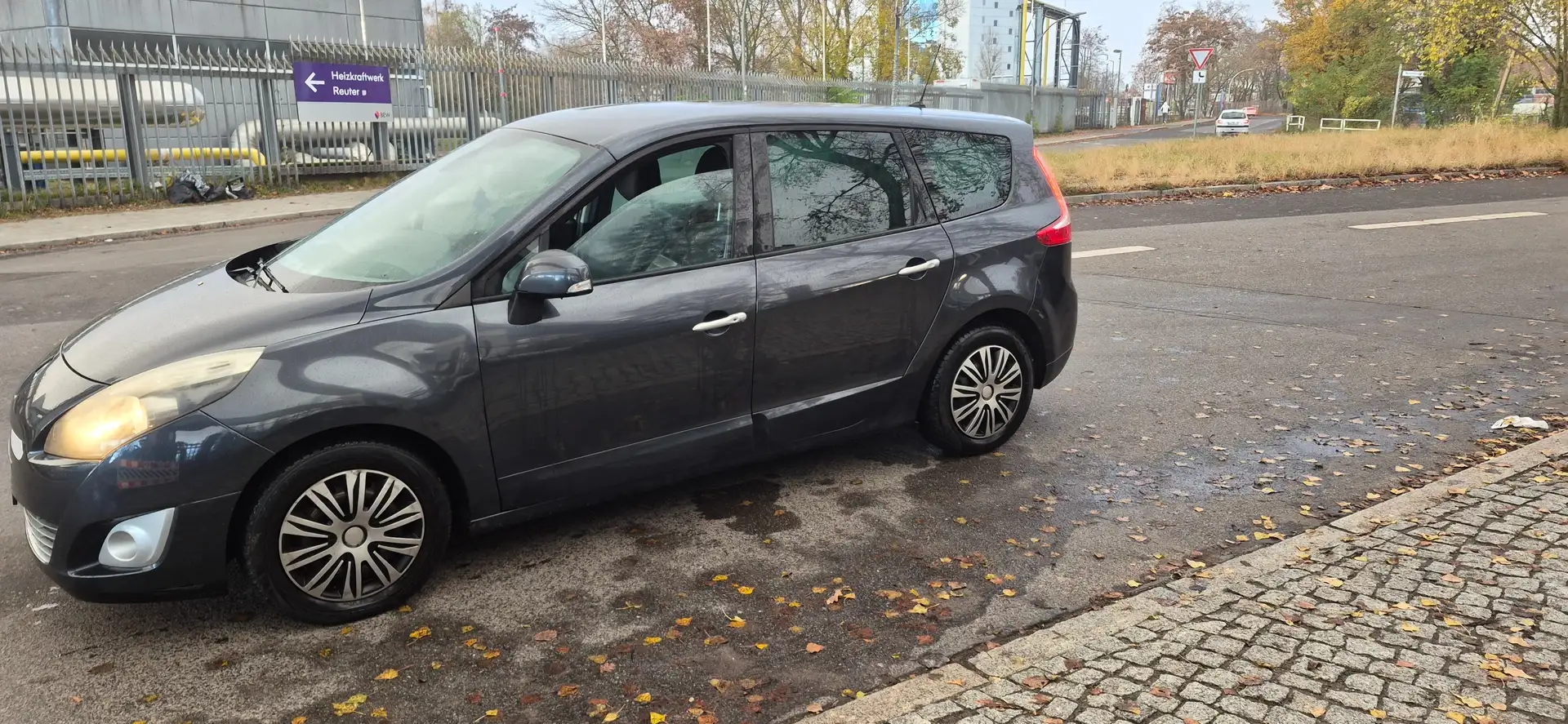 Renault Scenic 7 SITZE--TUV UND ASU NEU- TEC-SEHR GUT Schwarz - 1