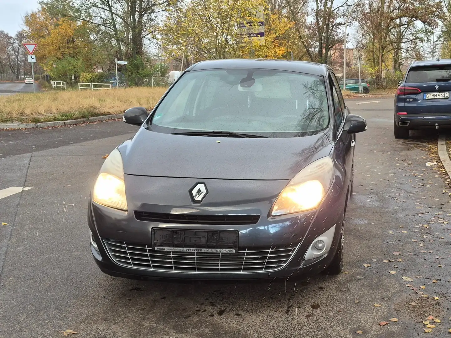 Renault Scenic 7 SITZE--TUV UND ASU NEU- TEC-SEHR GUT Schwarz - 2