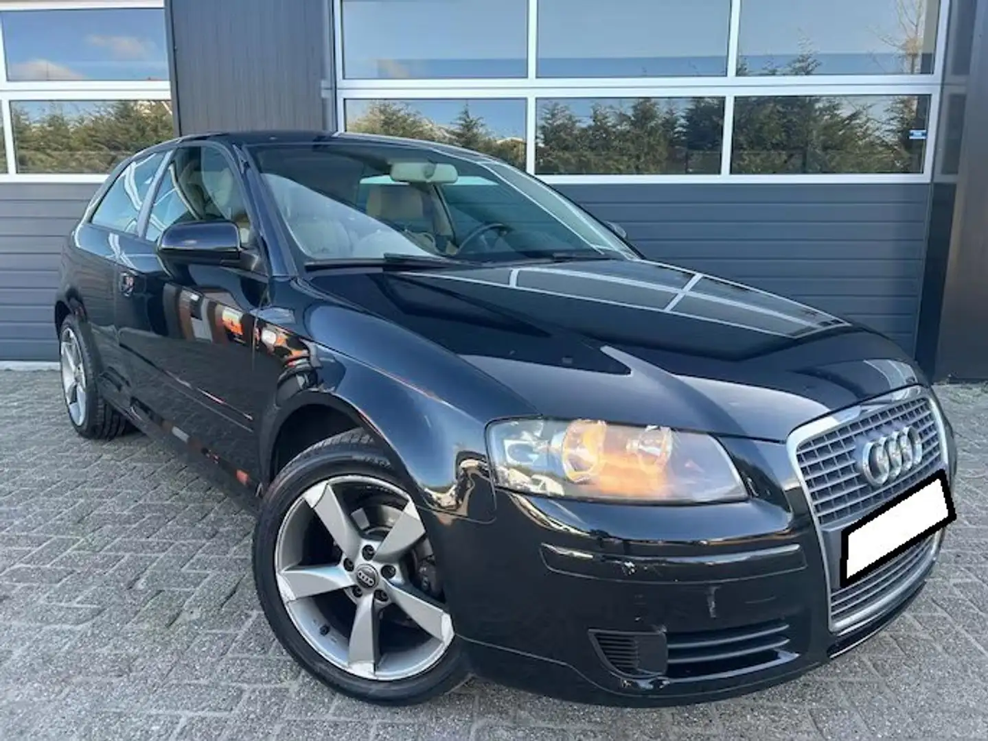 Audi A3 A3 1.6 Attraction Noir - 1