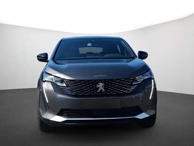 Peugeot 3008 view 2