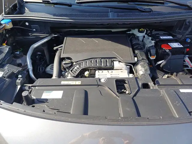 Peugeot 3008 view 5