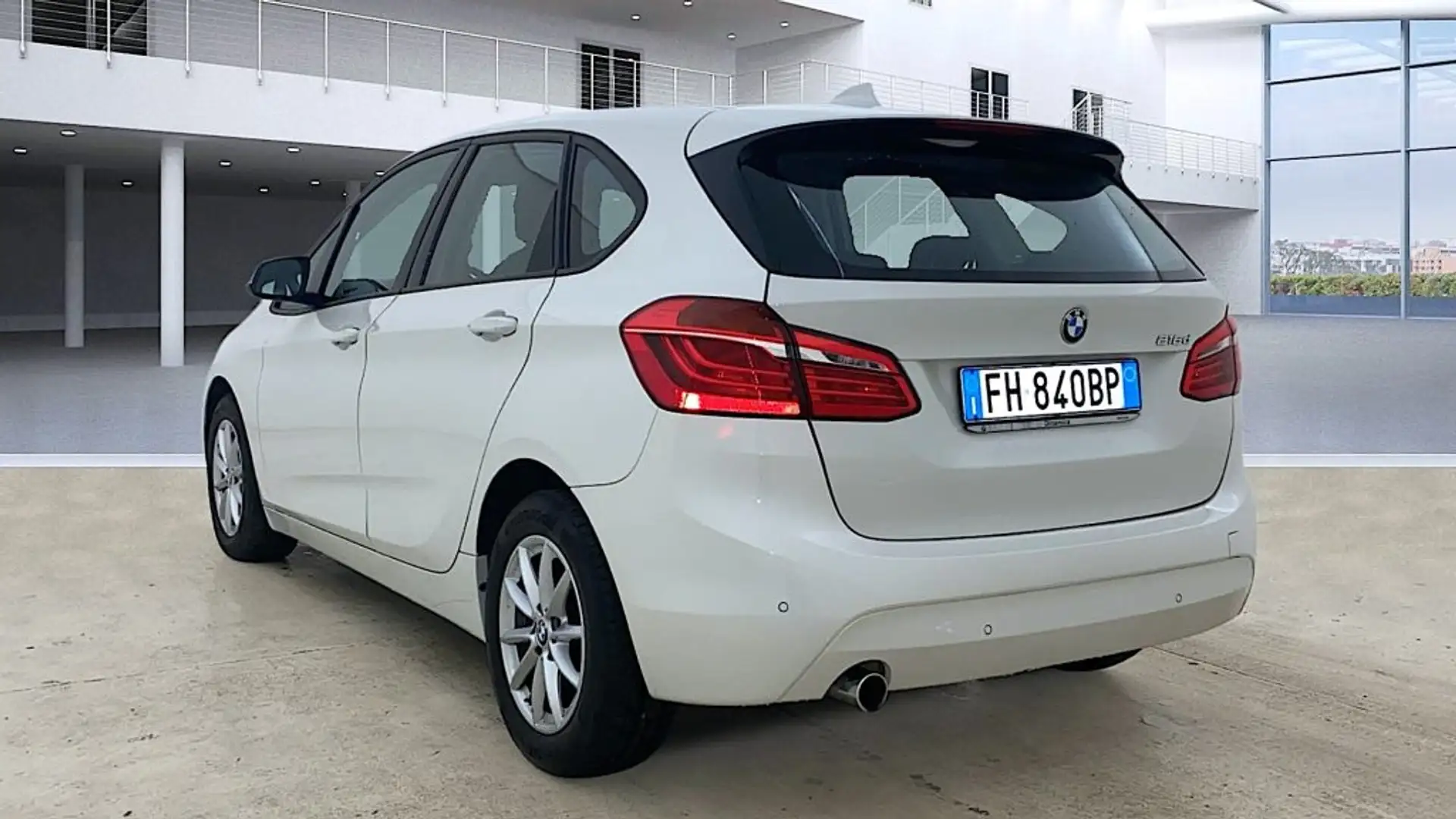 BMW 216 Serie 2 F45 2014 Active Tourer - d Active Tourer A Weiß - 2