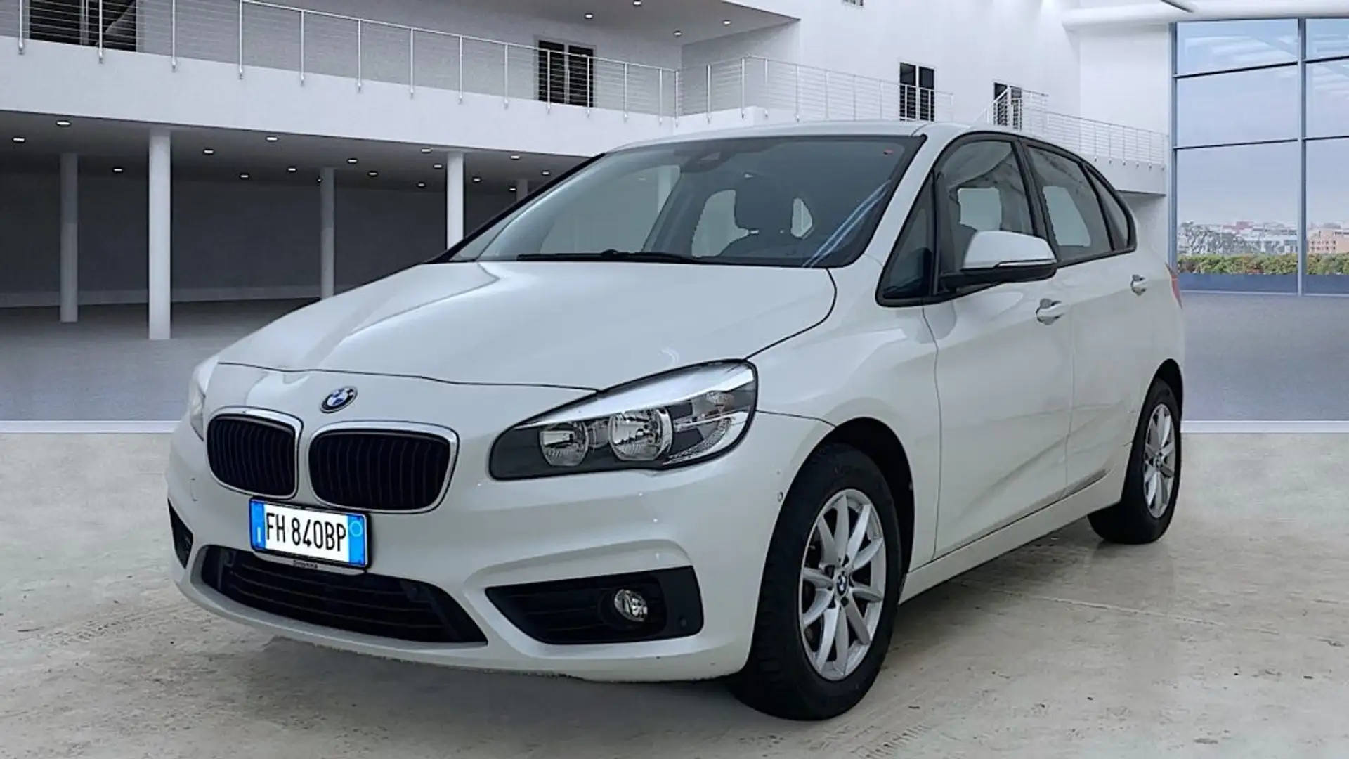 BMW 216 Serie 2 F45 2014 Active Tourer - d Active Tourer A Weiß - 1