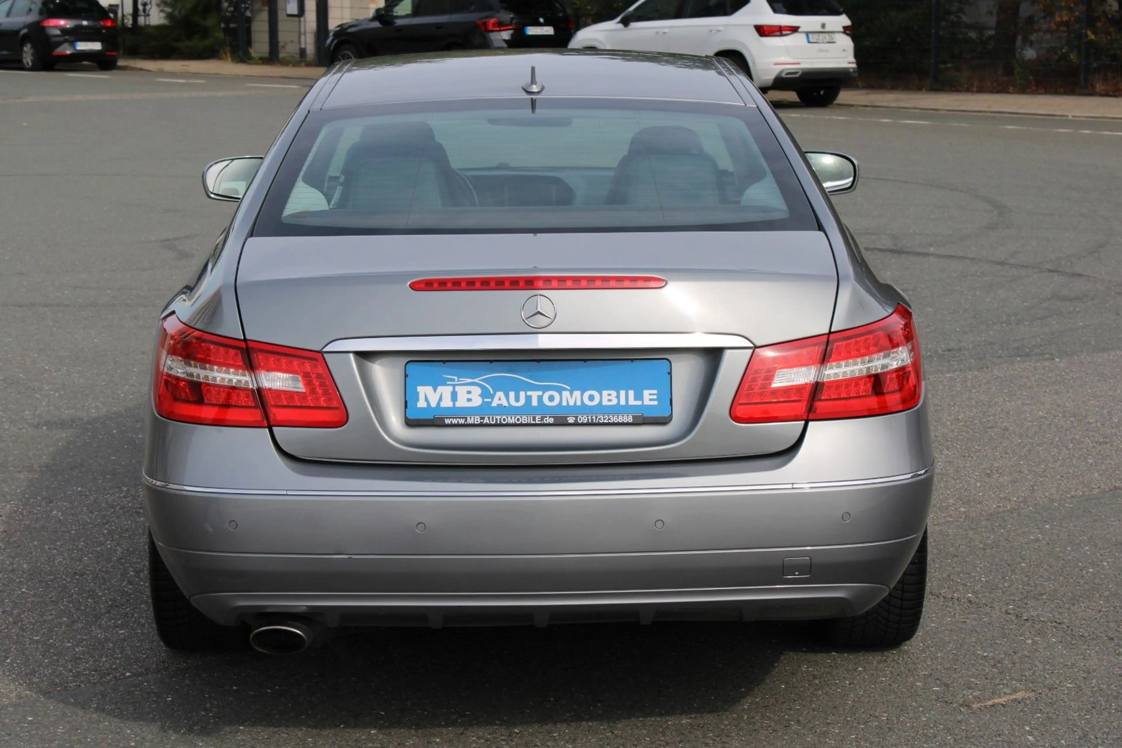 Mercedes-Benz E 250 E250 Coupe CGI Xenon PDC Sitzhzg. Tempo 18"Alu — photo 8