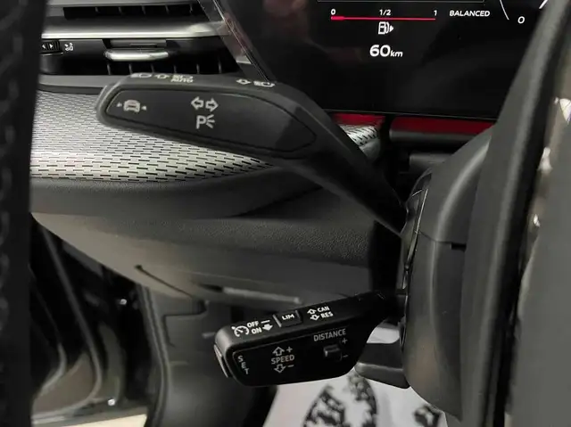 Audi Q5 view 9