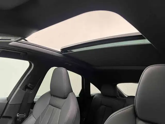 Audi Q5 view 15