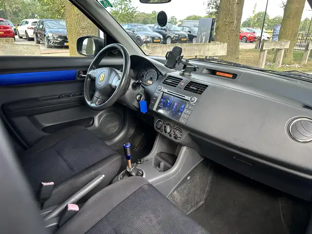 Suzuki Swift view 22