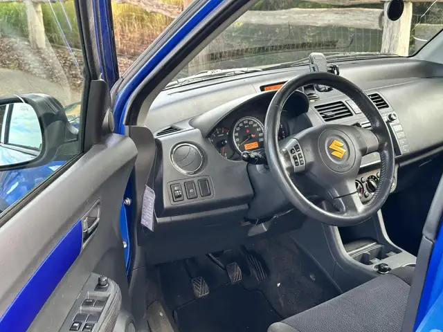Suzuki Swift view 17
