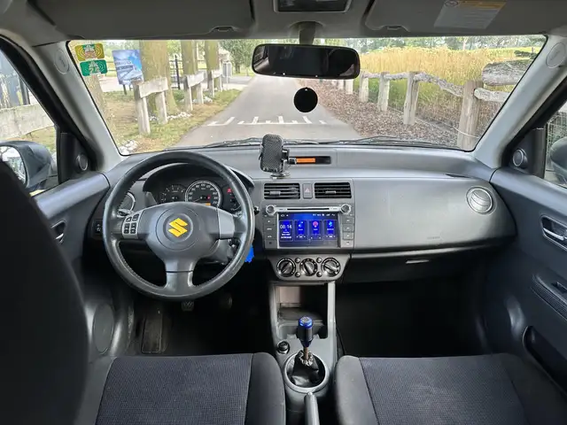 Suzuki Swift view 19