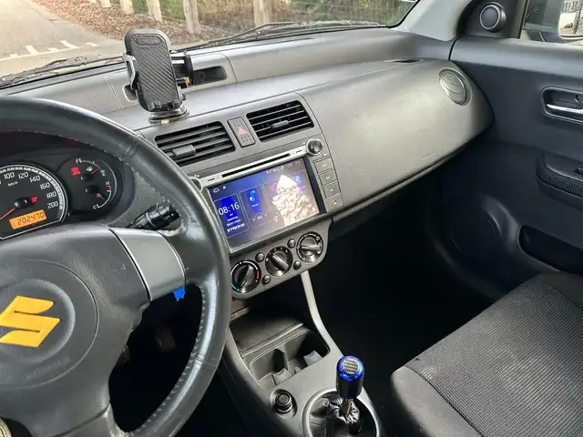 Suzuki Swift view 29