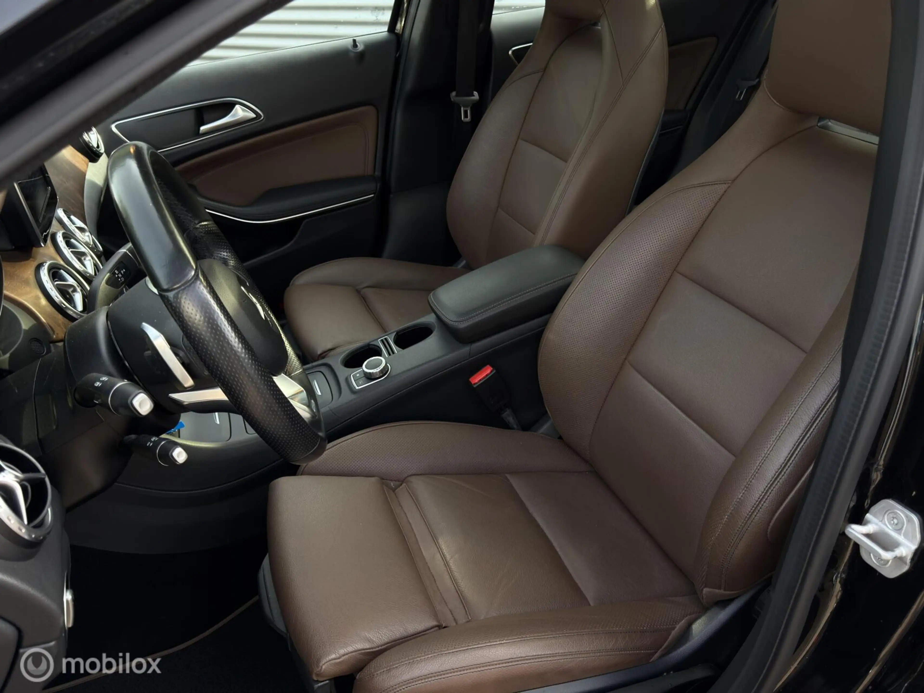 Mercedes-Benz GLA 180 Prestige | Schuif/Kanteldak | Stoelverwarming | Bi — photo 7