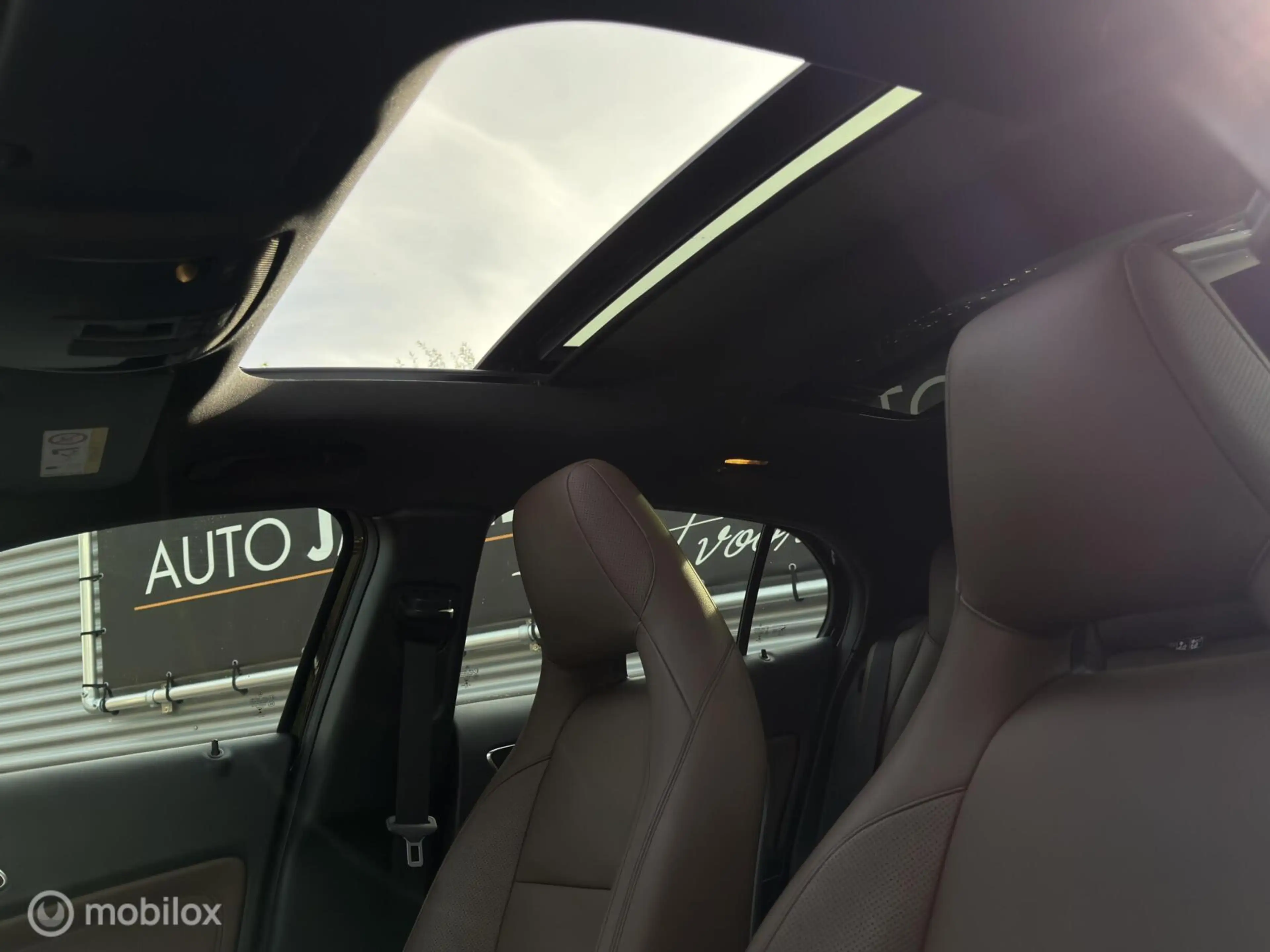 Mercedes-Benz GLA 180 Prestige | Schuif/Kanteldak | Stoelverwarming | Bi — photo 10