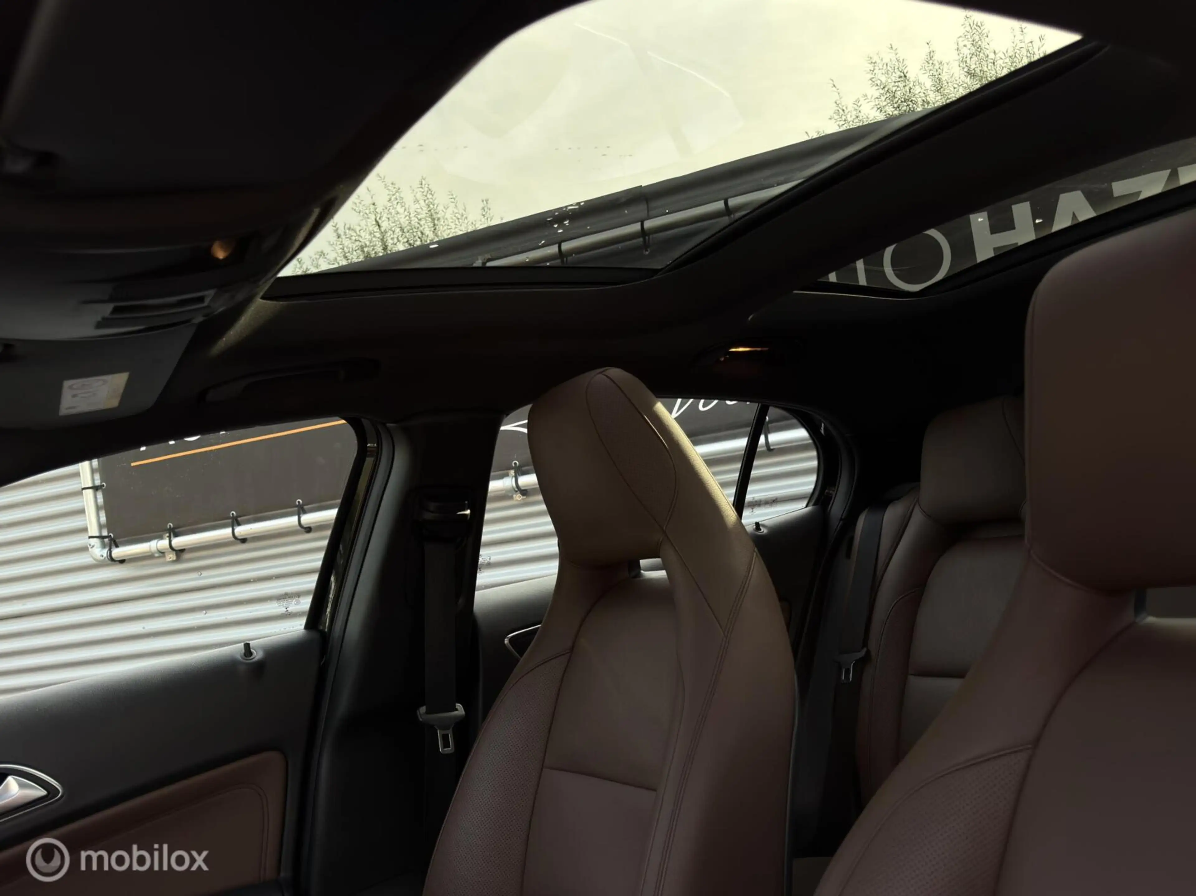 Mercedes-Benz GLA 180 Prestige | Schuif/Kanteldak | Stoelverwarming | Bi — photo 9