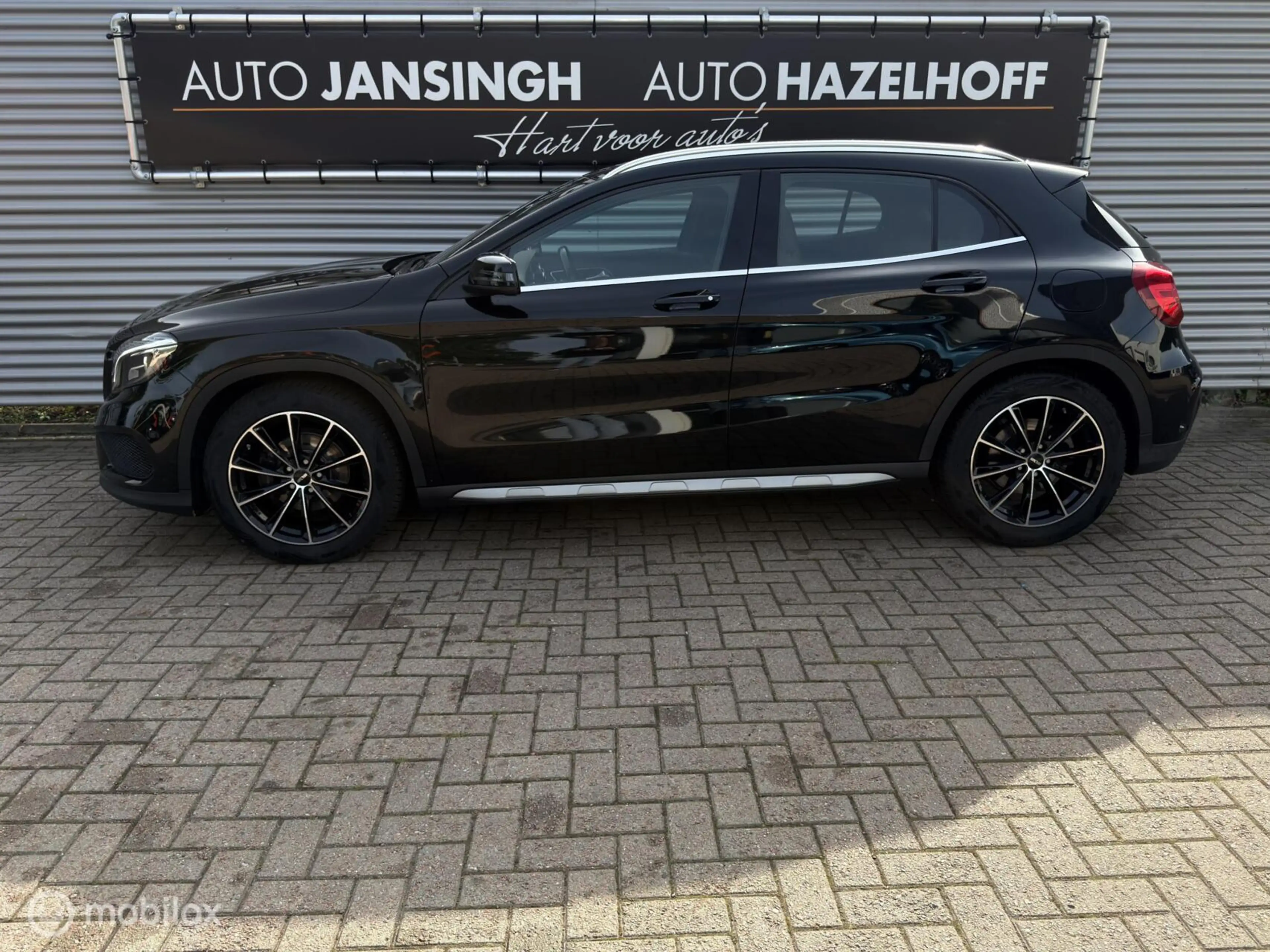 Mercedes-Benz GLA 180 Prestige | Schuif/Kanteldak | Stoelverwarming | Bi — photo 2