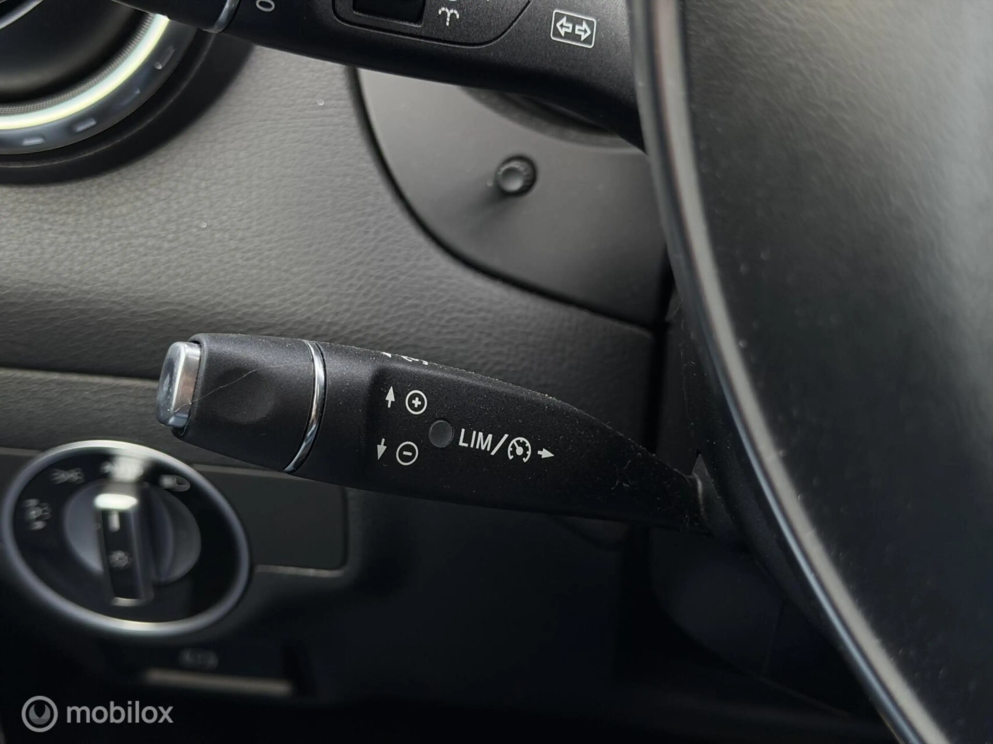 Mercedes-Benz GLA 180 Prestige | Schuif/Kanteldak | Stoelverwarming | Bi — photo 15
