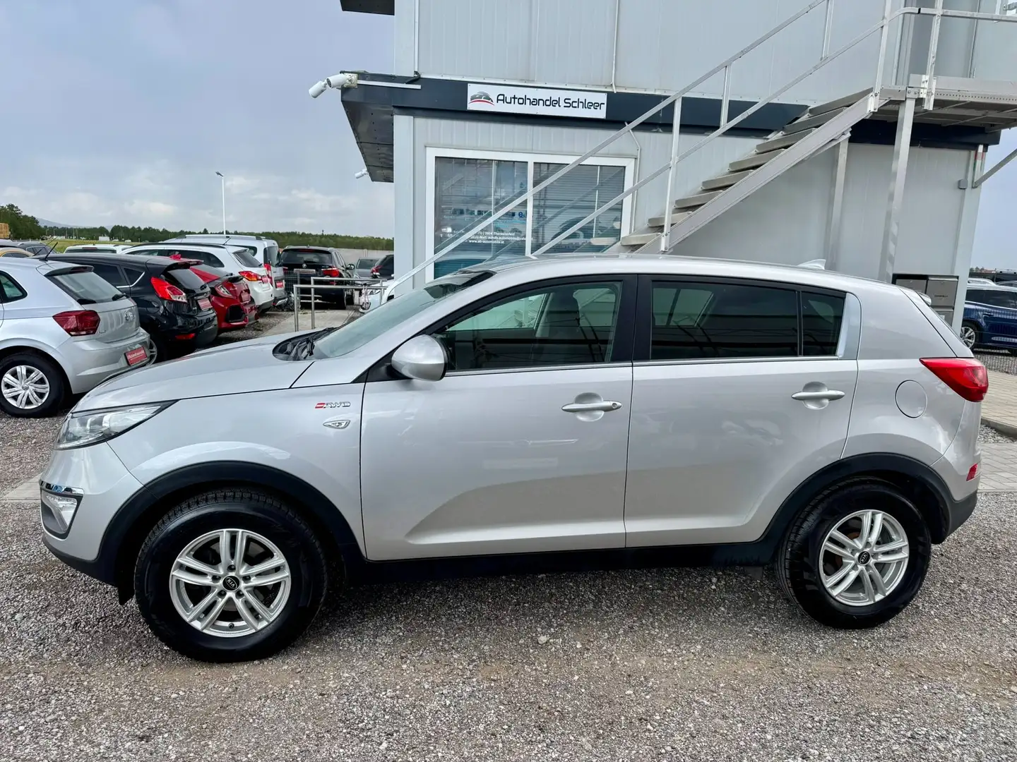 Kia Sportage 2.0 CRDI ÖSTERREICH EDITION 4WD Silber - 2