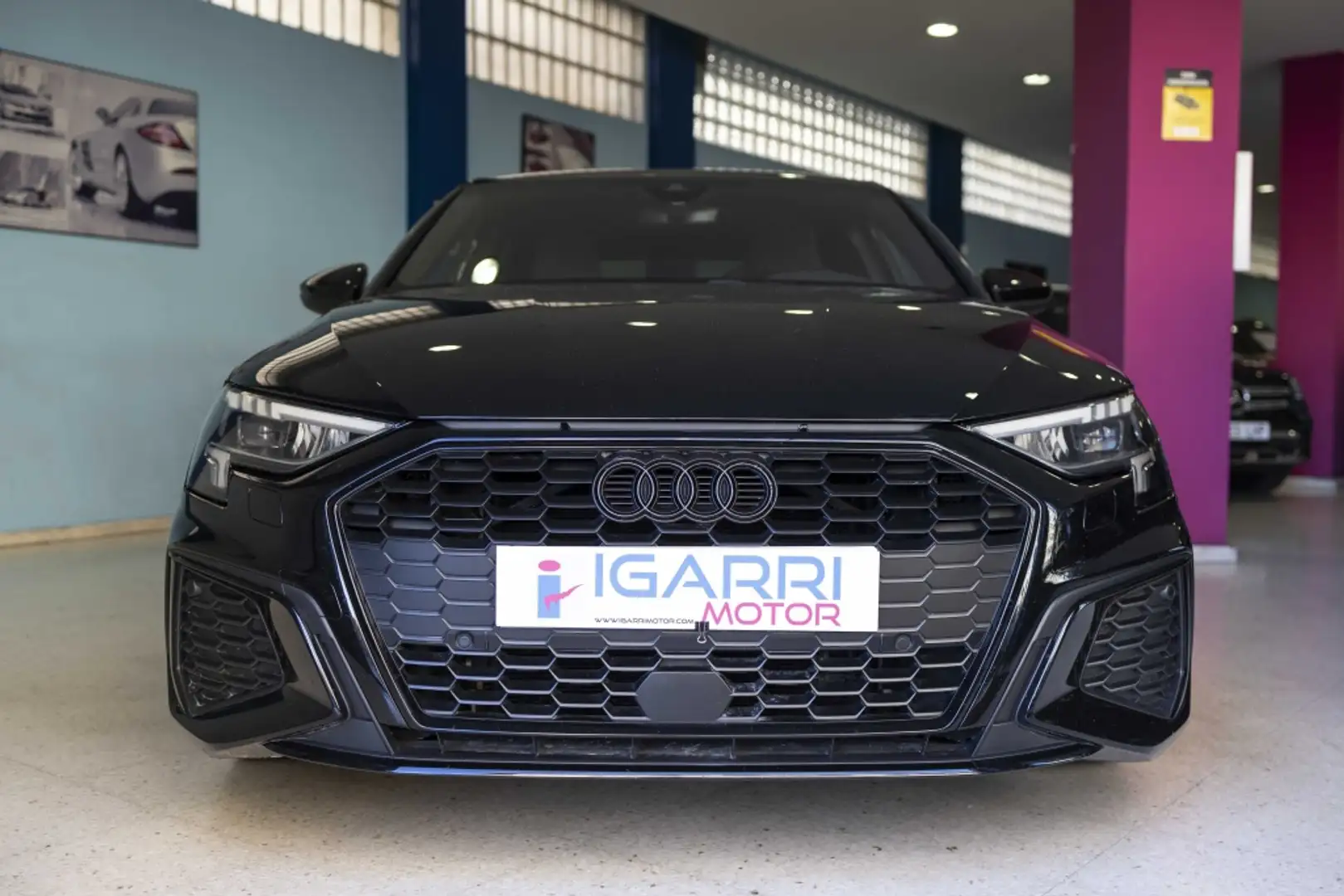Audi A3 Sportback 35 TFSI Black line S tronic Negro - 2