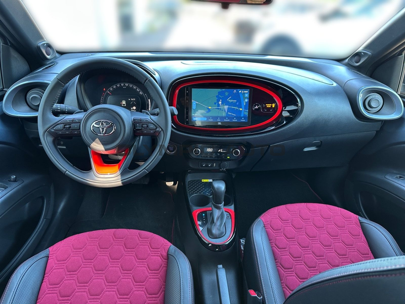 Toyota Aygo X 1.0 VVT-i UNDERCOVER Automatik, LED, Shz, — photo 10