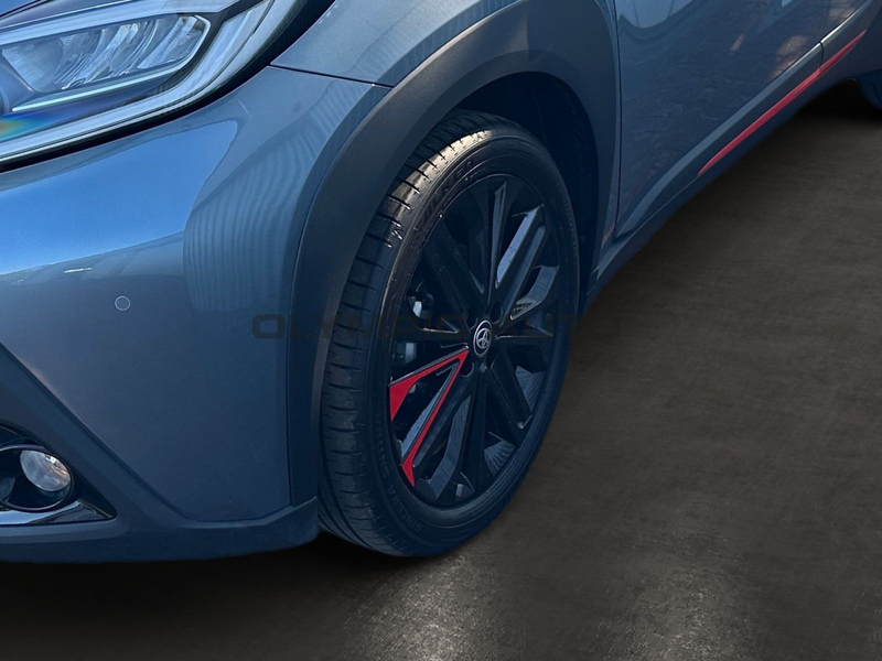 Toyota Aygo X 1.0 VVT-i UNDERCOVER Automatik, LED, Shz, — photo 6