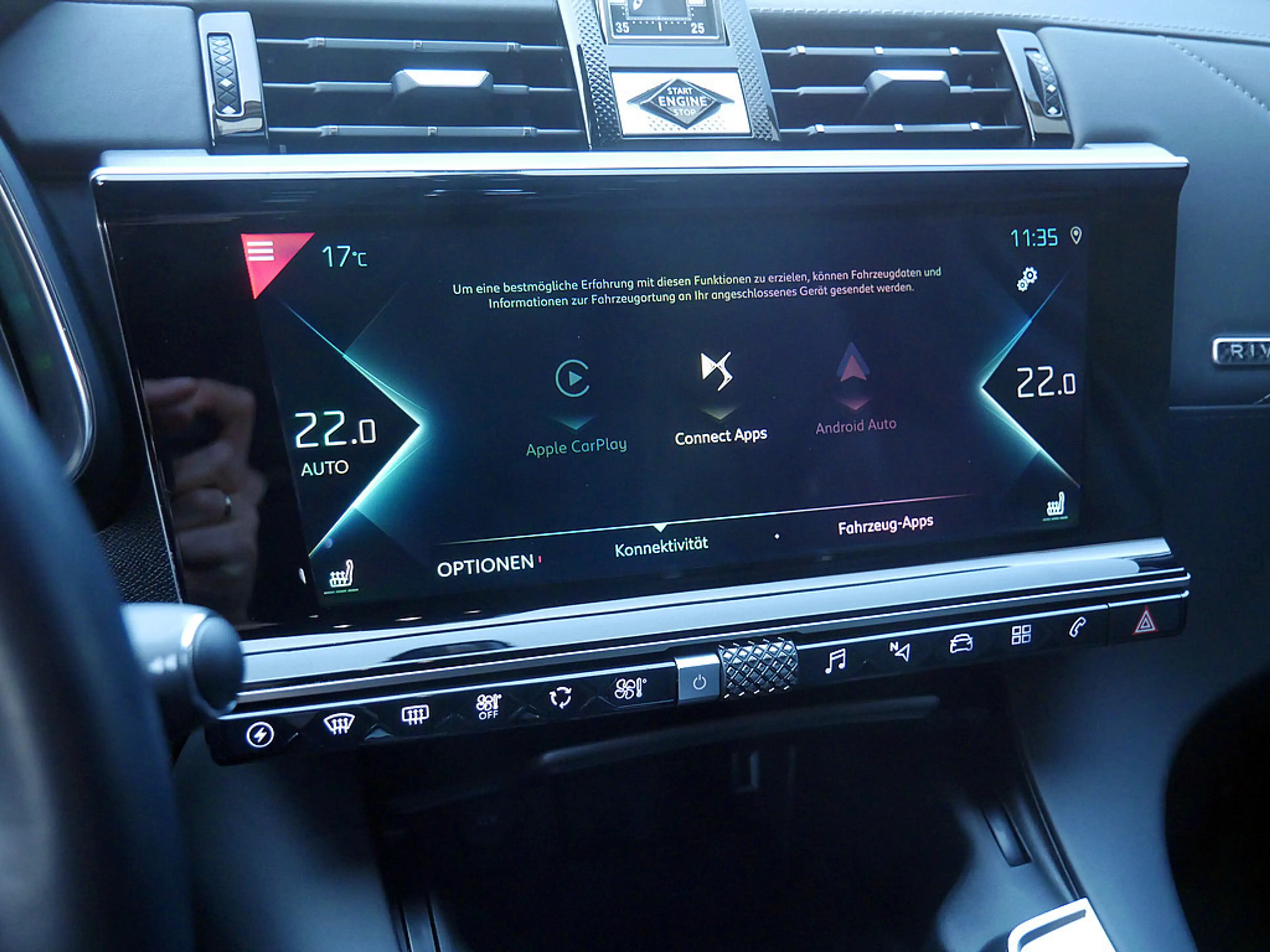 DS Automobiles DS 7 Crossback Ligne Noire E-Tense 4x4 PANO — photo 13
