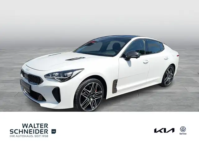 Kia Stinger GT 4WD Navi GSD ACC HuD SHZ PDC Memory