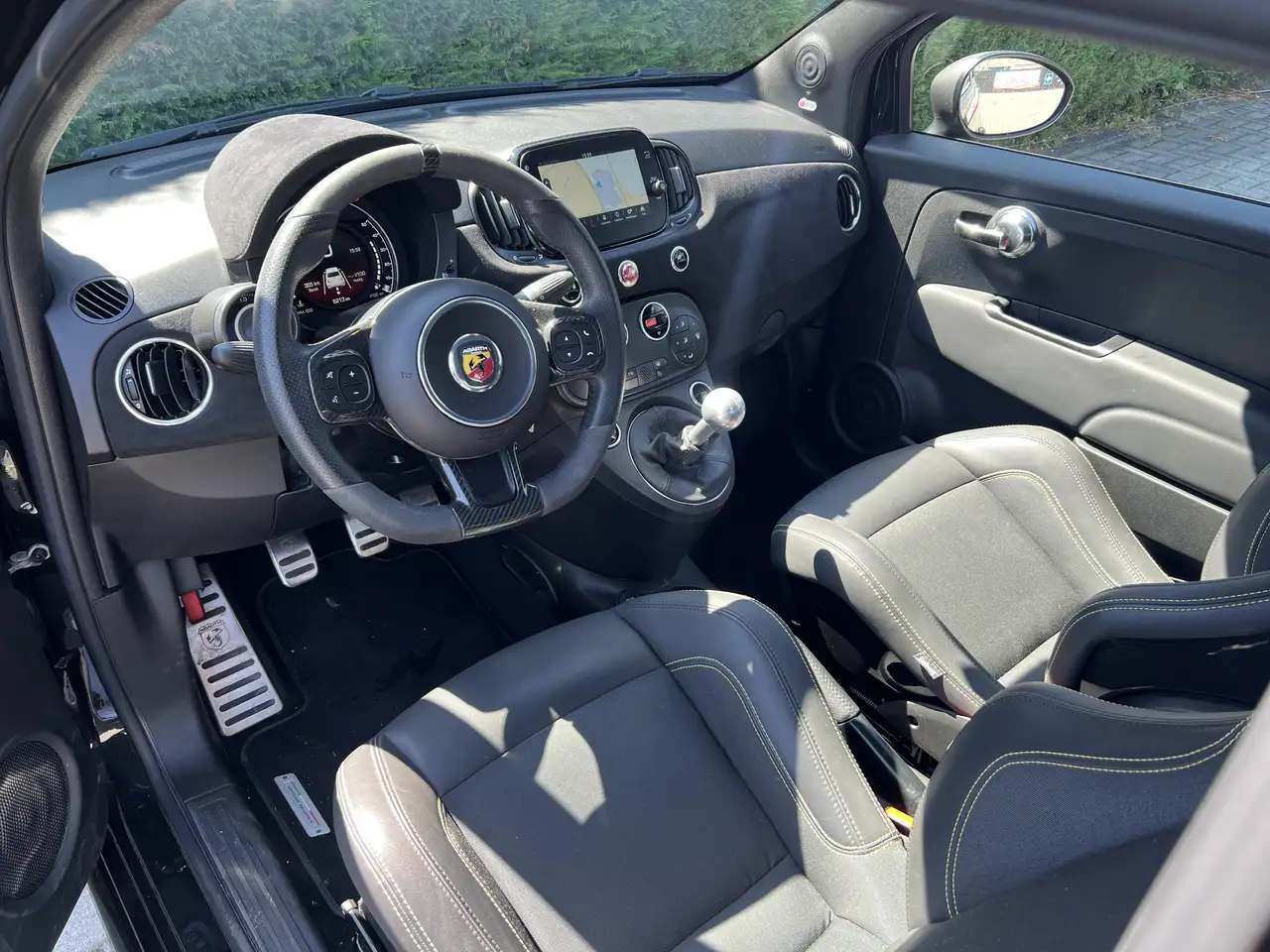 Abarth 695 2024 — фото 10