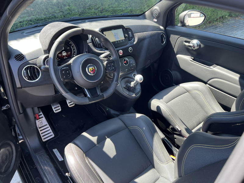 Abarth 695 75° Anniversario — photo 10