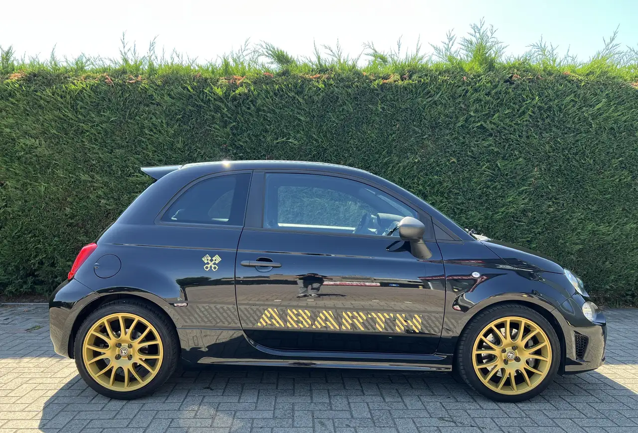 Abarth 695 2024