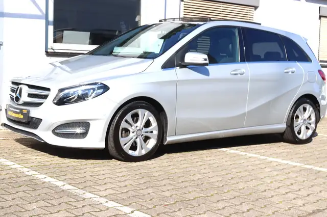 Mercedes-Benz B 220 B 220 d 4Matic URBAN-PAKET *1-HAND/Rentnerw./Voll.