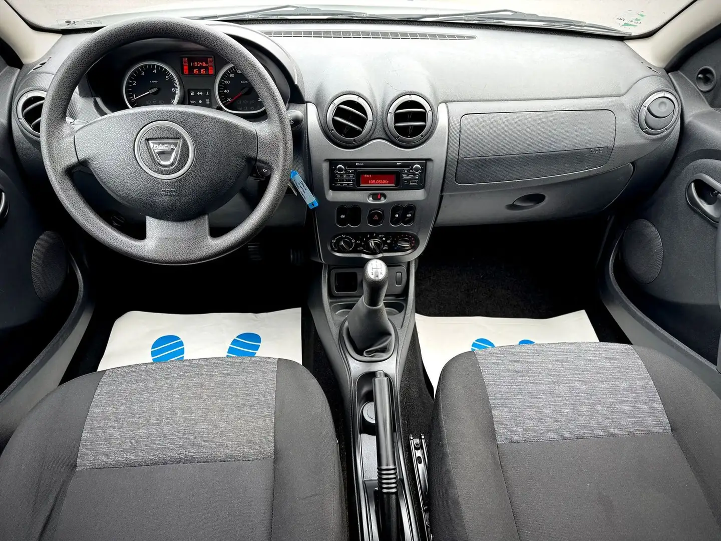 Dacia Duster Ice 1.5 dCi '1.Hand'Klima'AHK'Bluetooth' Weiß - 2