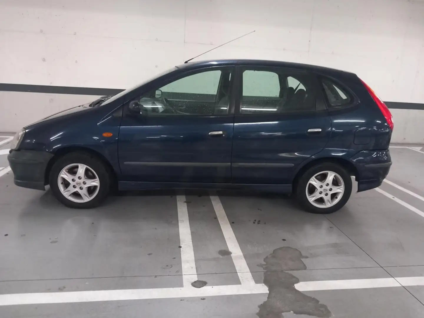 Nissan Almera 1.8 Line Up Aut. Blauw - 2