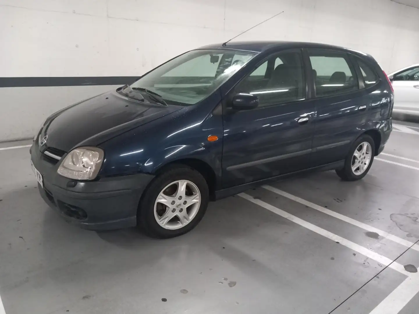 Nissan Almera 1.8 Line Up Aut. Blauw - 1