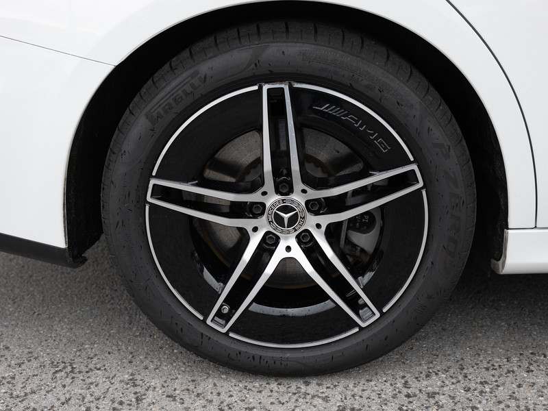 Mercedes-Benz E 300 e T AMG-Sport/DIGITAL/360/Night/AHK/Distr — photo 6