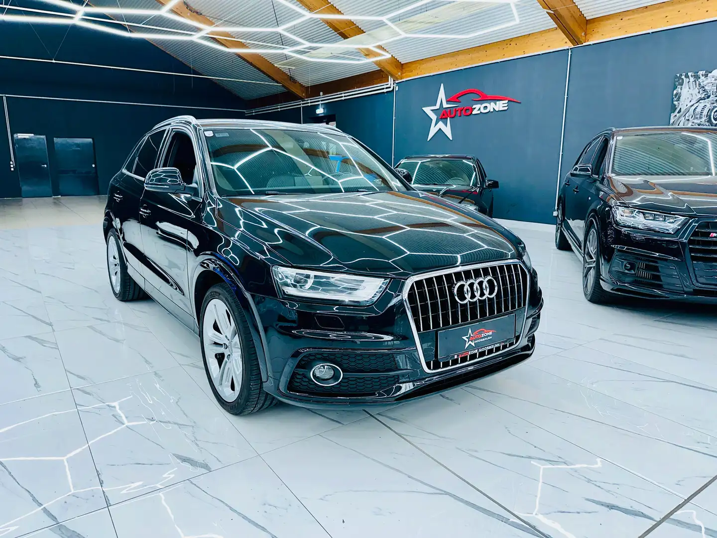 Audi Q3 2.0 TDI quattro S-Line - 1
