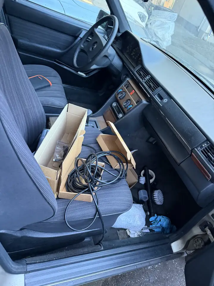 Mercedes-Benz E 260 4Matic, foto 6
