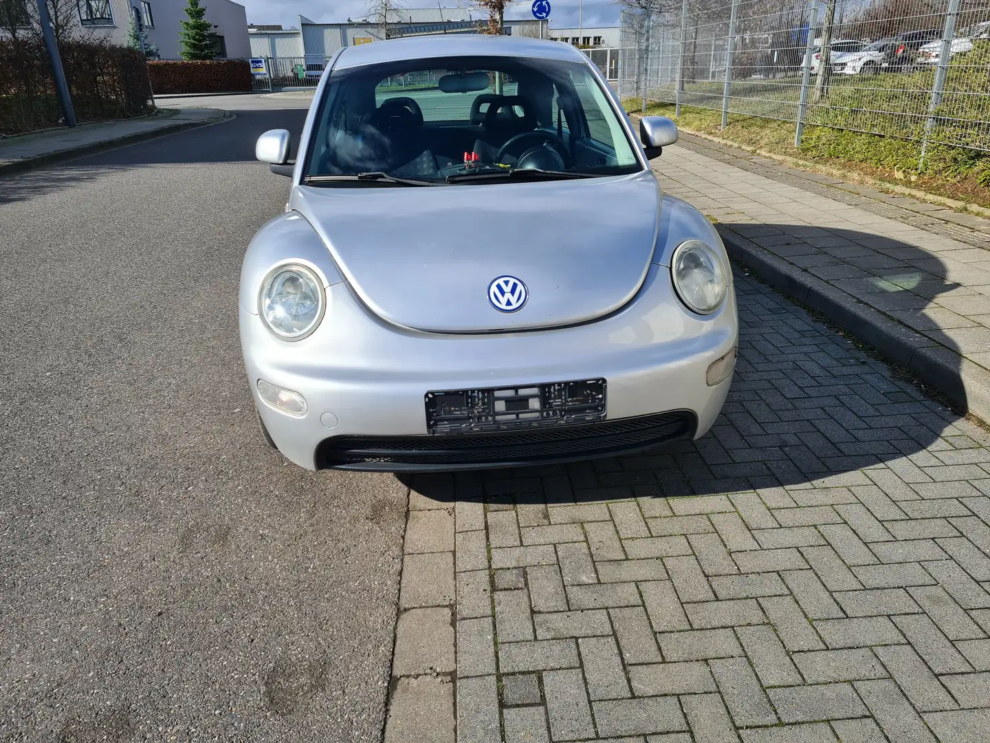 Volkswagen New Beetle 2.0 Silber - 2