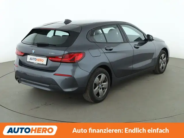 BMW 1 Series view 6