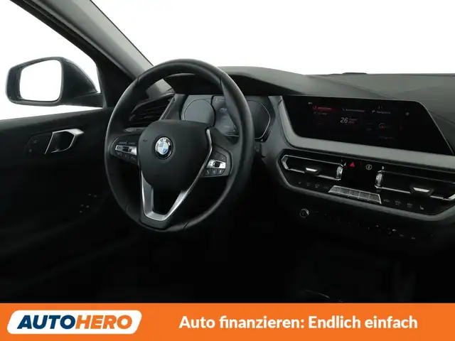 BMW 1 Series view 13