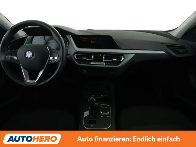 BMW 1 Series view 12