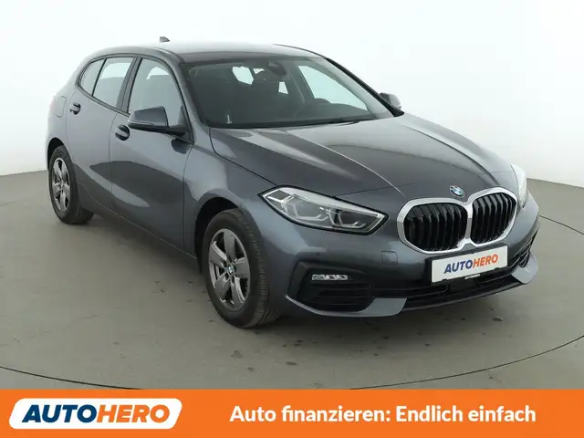 BMW 1 Series view 8