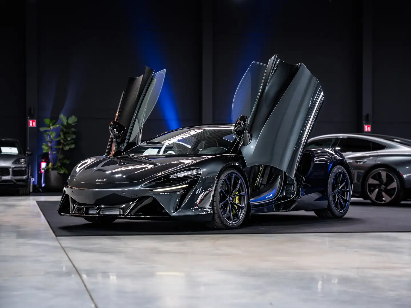 McLaren Artura Artura - OEM Warranty 11/2027 - NP: €280.000 - Grau - 1