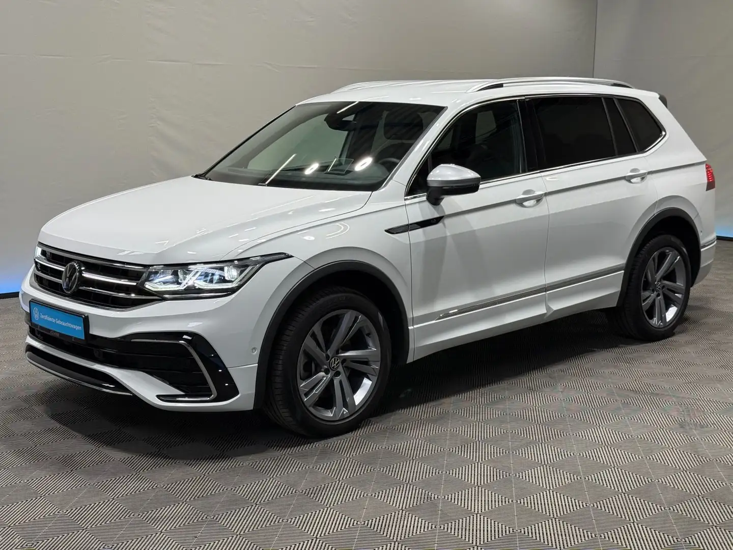 Volkswagen Tiguan Allspace R-Line 2.0 TDI DSG 4M | MATRIX Bianco - 2
