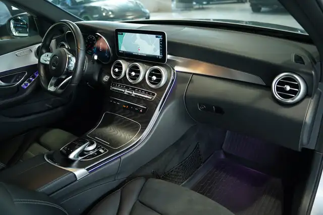 Mercedes-Benz C Class view 15