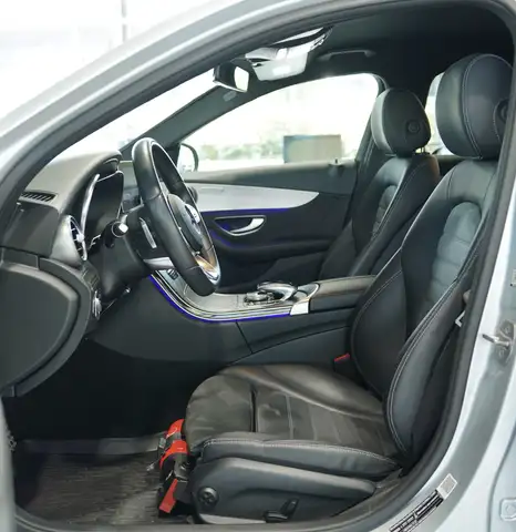 Mercedes-Benz C-Class view 21