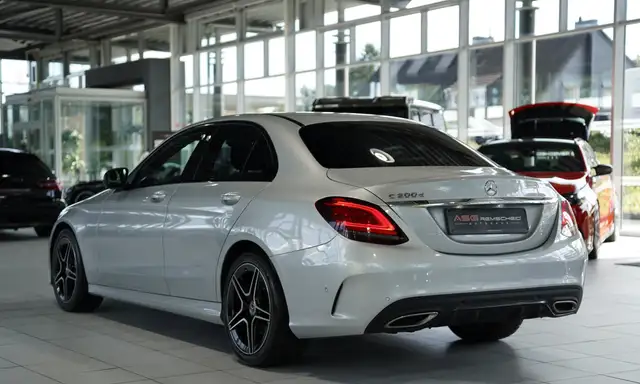 Mercedes-Benz C Class view 9