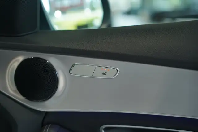 Mercedes-Benz C-Class view 16