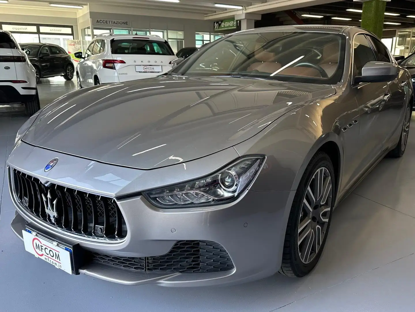 Maserati Ghibli 3.0 V6 ds 275cv auto E6 Grigio - 1