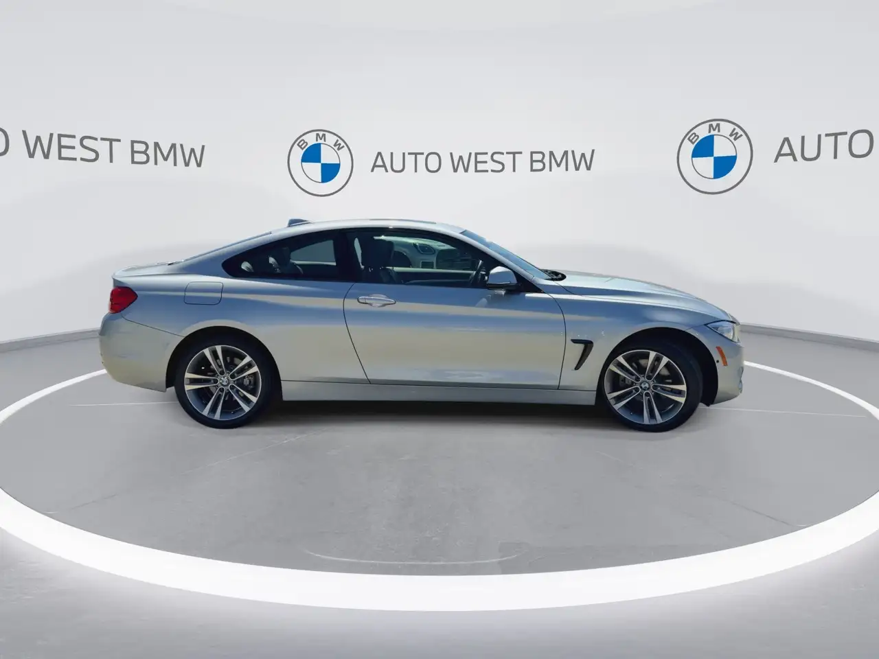 BMW 4 Series photo BMW 4 Series