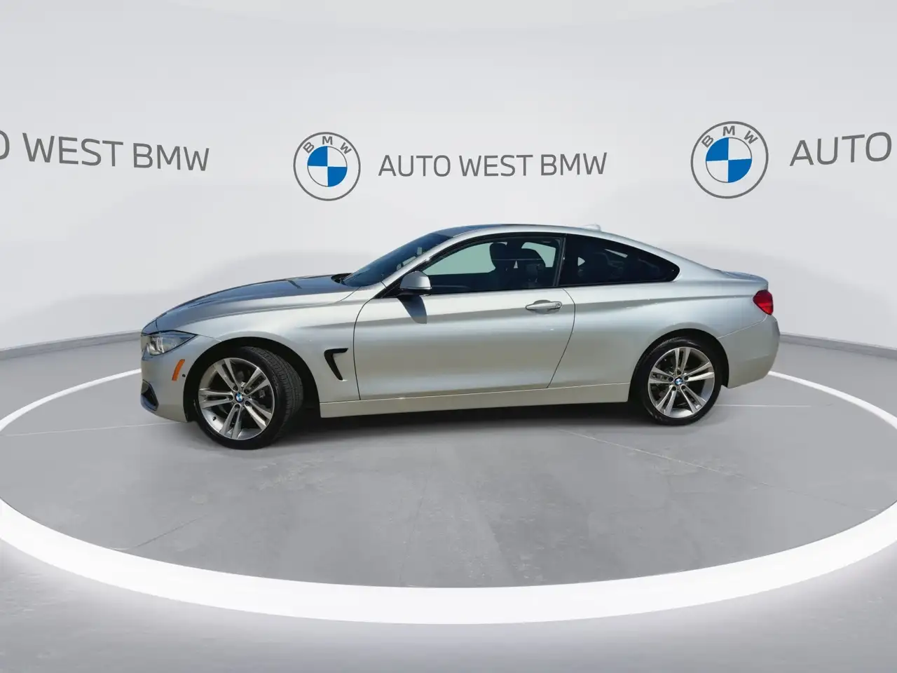 BMW 4 Series photo BMW 4 Series