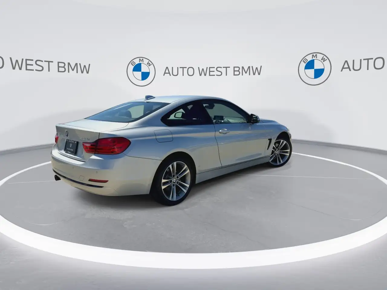BMW 4 Series photo BMW 4 Series